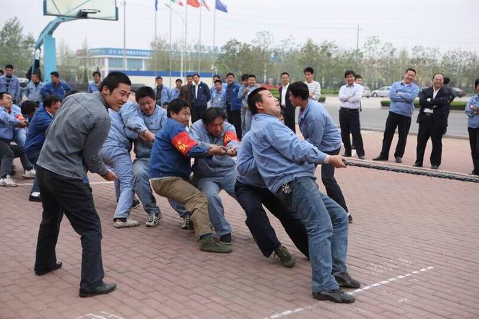 景津集團(tuán)拔河比賽6